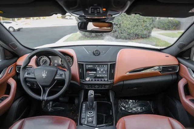 Maserati Levante photo 20