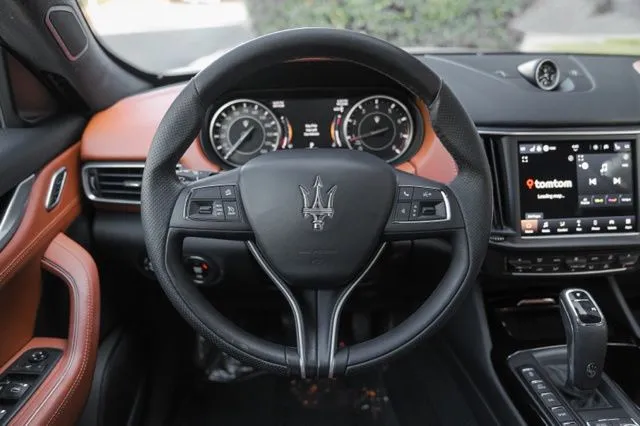 Maserati Levante photo 24