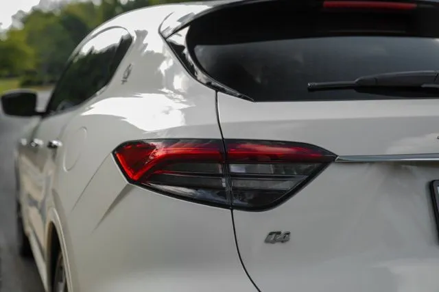 Maserati Levante photo 12