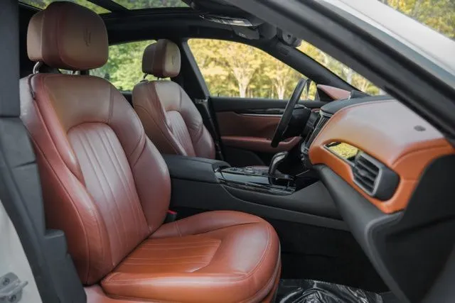 Maserati Levante photo 36