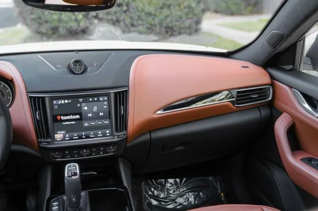 Maserati Levante photo 23