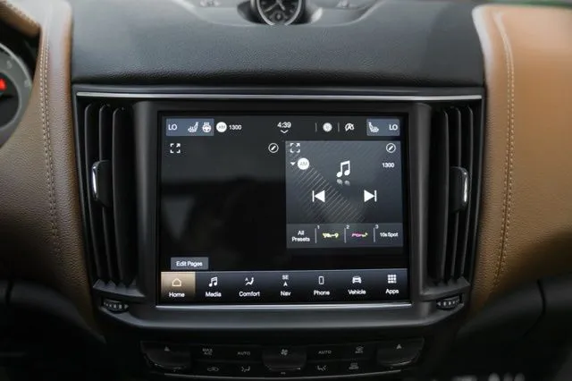 Maserati Levante photo 28