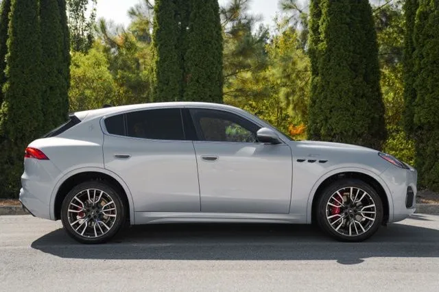 Maserati Grecale photo 8