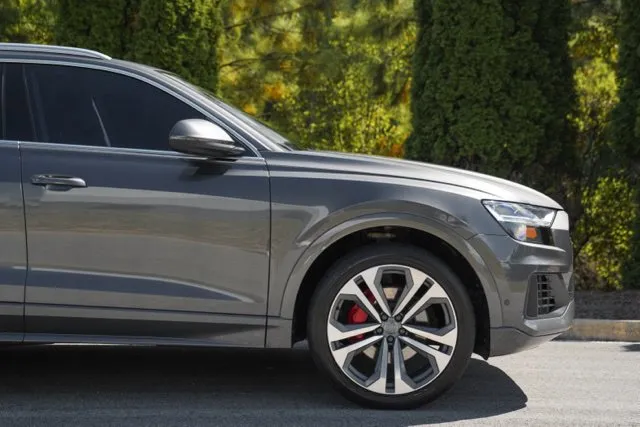 Audi Q8 photo 10