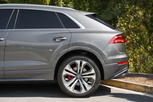 Audi Q8 photo 7
