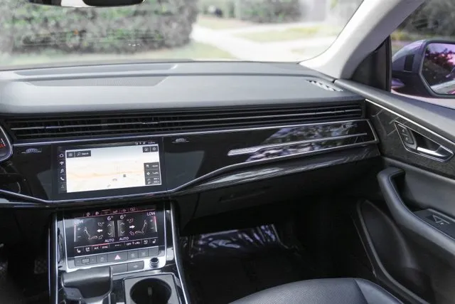 Audi Q8 photo 23