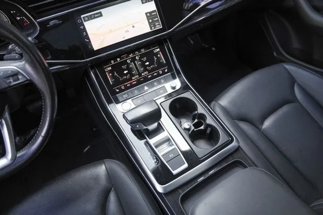 Audi Q8 photo 31