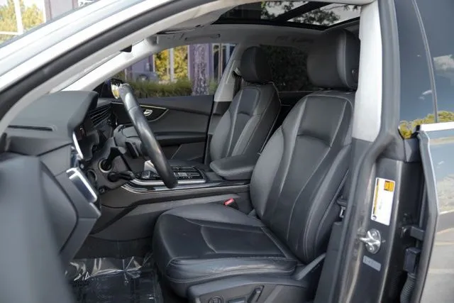 Audi Q8 photo 34