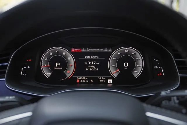 Audi Q8 photo 26