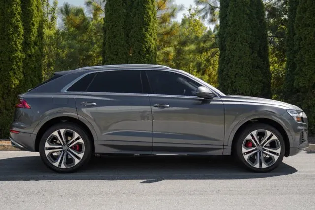 Audi Q8 photo 8