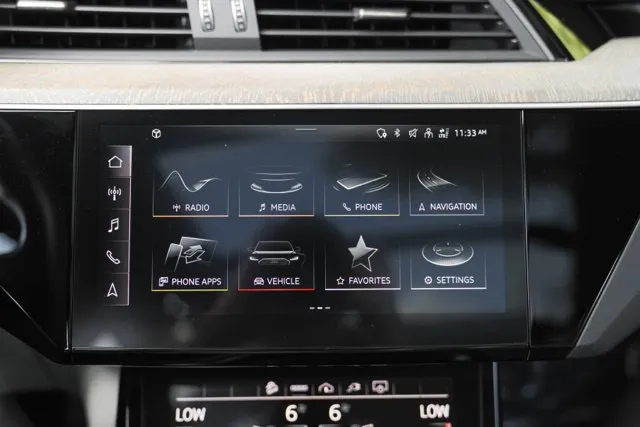 Audi Q8 Sportback e-tron photo 30