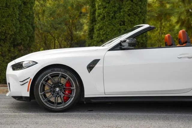 BMW M4 photo 6