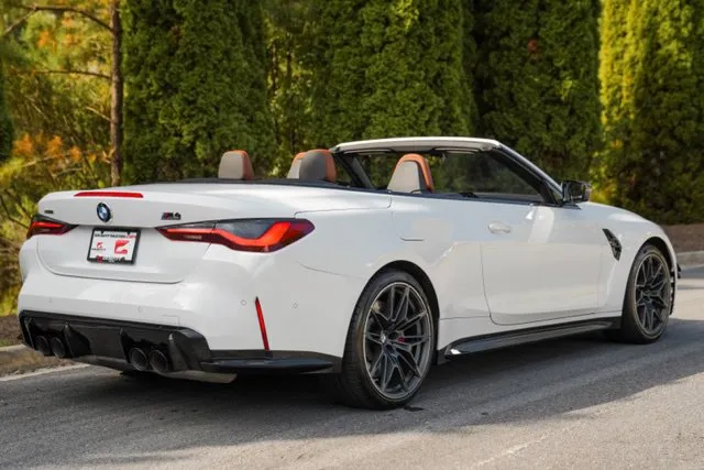 BMW M4 photo 12