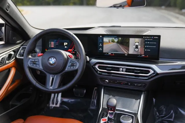 BMW M4 photo 25