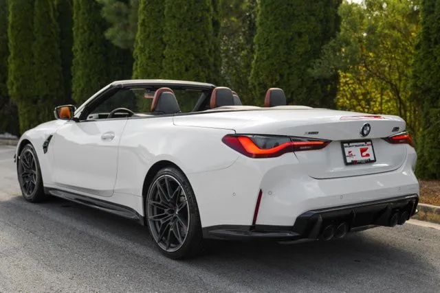BMW M4 photo 11