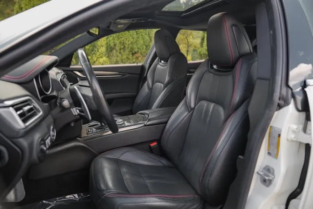 Maserati Ghibli photo 26