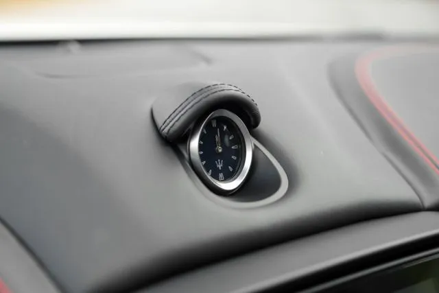 Maserati Ghibli photo 24