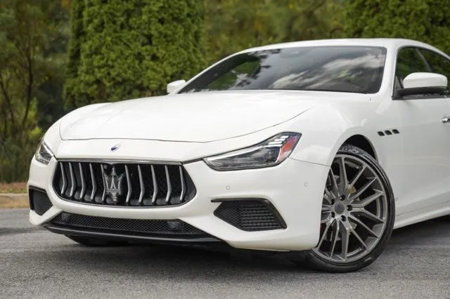 Maserati Ghibli photo 2