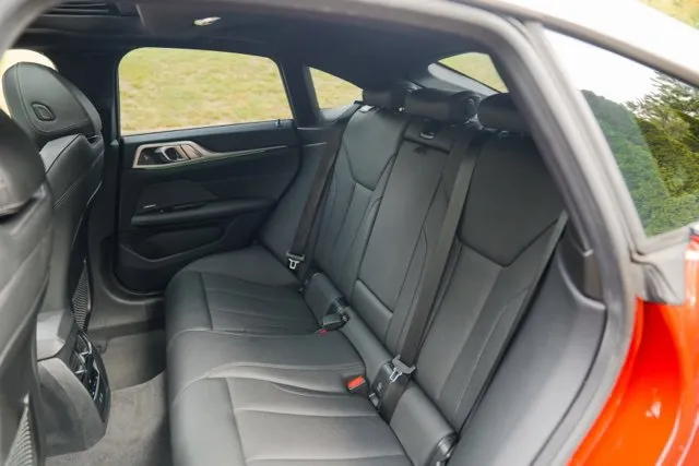 BMW i4 photo 41