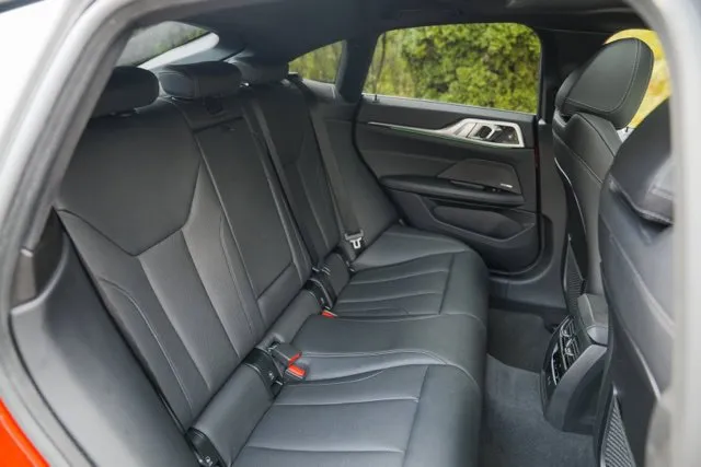 BMW i4 photo 42
