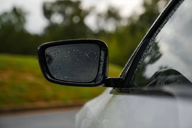 BMW i4 photo 17
