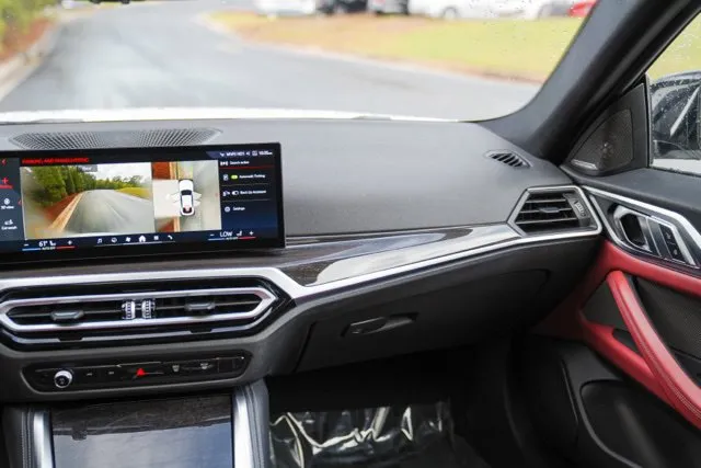 BMW i4 photo 22