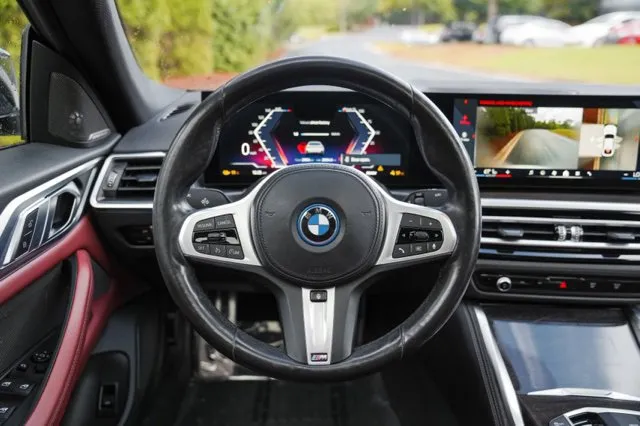 BMW i4 photo 23