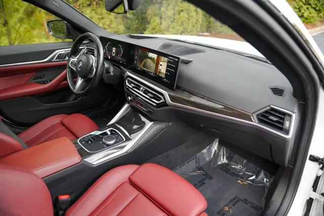 BMW i4 photo 20