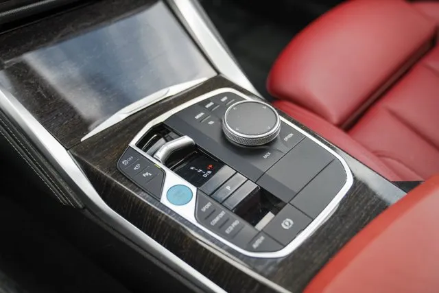 BMW i4 photo 29