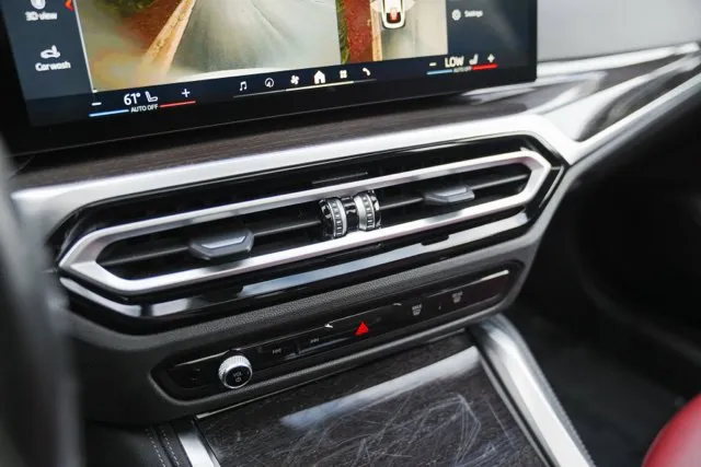 BMW i4 photo 28