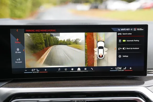 BMW i4 photo 27