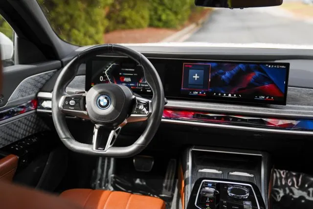 BMW i7 photo 23