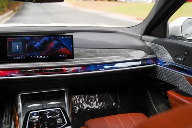 BMW i7 photo 24