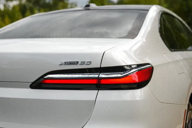 BMW i7 photo 14