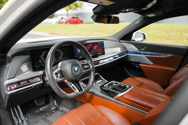 BMW i7 photo 20
