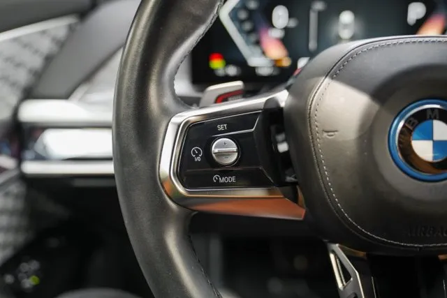 BMW i7 photo 26