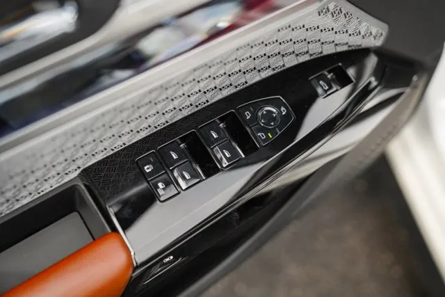 BMW i7 photo 46