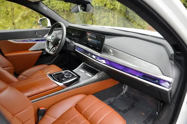BMW i7 photo 22