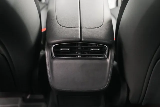 Mercedes-Benz EQE photo 32