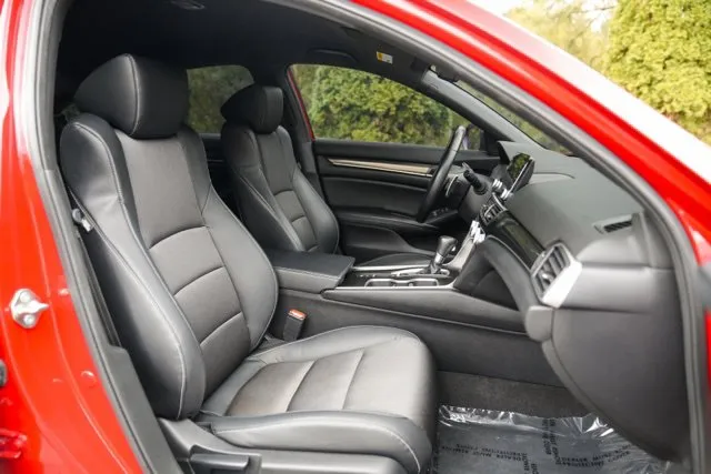 Honda Accord photo 35