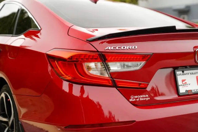 Honda Accord photo 12