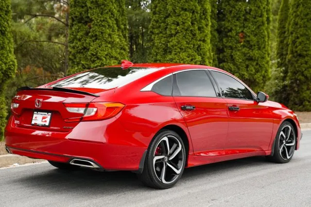 Honda Accord photo 11