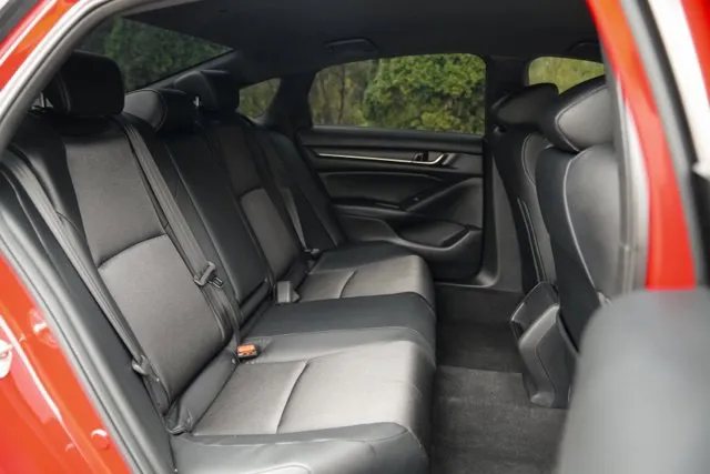 Honda Accord photo 39