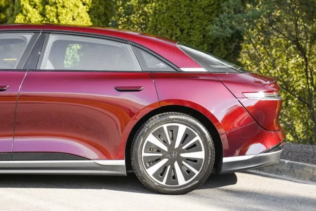 Lucid Air photo 7