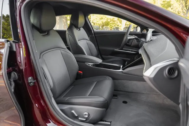 Lucid Air photo 34