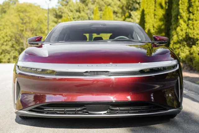 Lucid Air photo 14