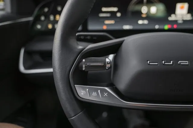 Lucid Air photo 24