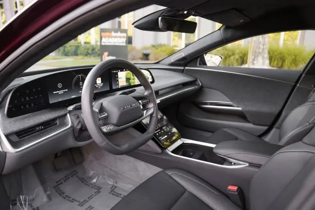 Lucid Air photo 18