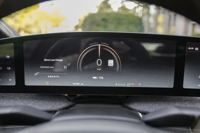 Lucid Air photo 27