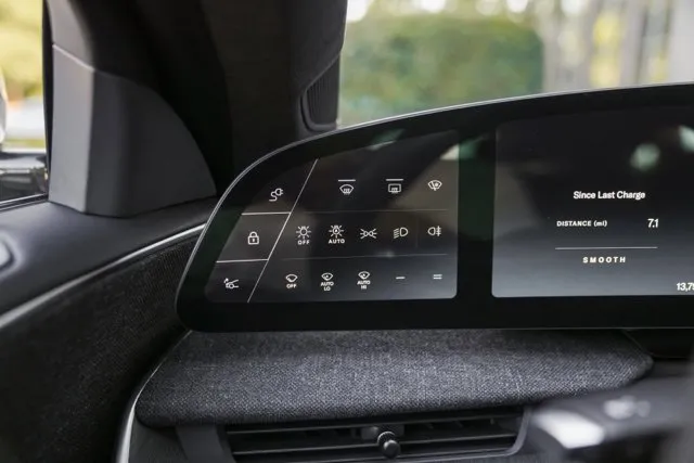 Lucid Air photo 26